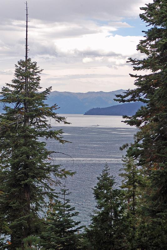 DSC_0065.JPG - A Lake Tahoe scene, from near Cabin 103.