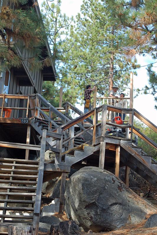 DSC_0110.JPG - In the far back, the Low Deck is fitted with its first railing section.
